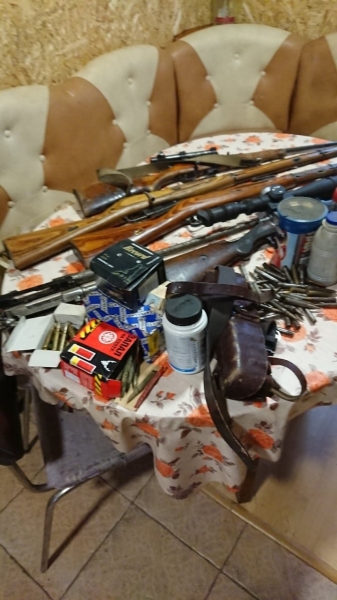 Житель Брестской области хранил дома целый склад оружия и боеприпасов