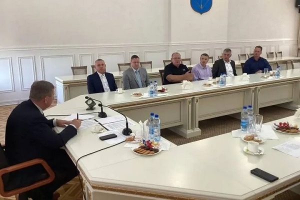 День отца отметили торжественным награждением многодетных пап в Брестском горисполкоме