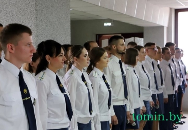 В Брестской таможне состоялось торжественное вручение погон В Брестской таможне состоялось торжественное вручение погон