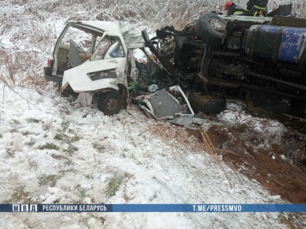 Страшное ДТП в Беларуси: водитель не справилась с управлением и выехала на встречку