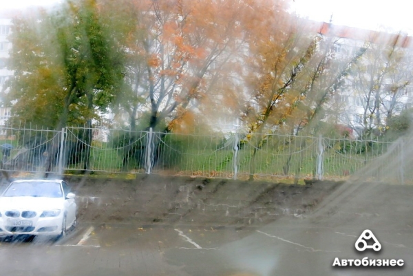 Из-за чего потеют стекла, как их быстро очистить и можно ли решить проблему принципиально