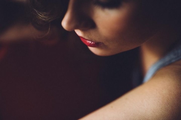 11 качеств женщины за 40, в которую влюбляются молоденькие парни 11 качеств женщины за 40, в которую влюбляются молоденькие парни