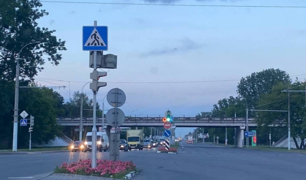 Какую надпись вы желаете видеть на большом баннере на выезде из Бреста?