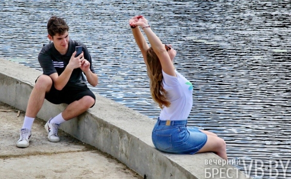 Прогулка по Набережной Бреста. Фоторепортаж