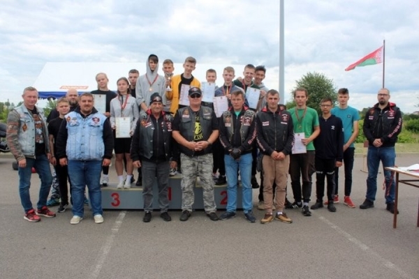 В Кобрине прошли соревнования среди лучших картингистов и мотоциклистов Брестской области. Итоги