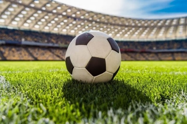 Почему большинство футбольных мячей – черно-белые?