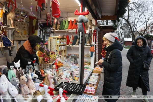 В Бресте открылась предновогодняя ярмарка. Подробности и фоторепортаж