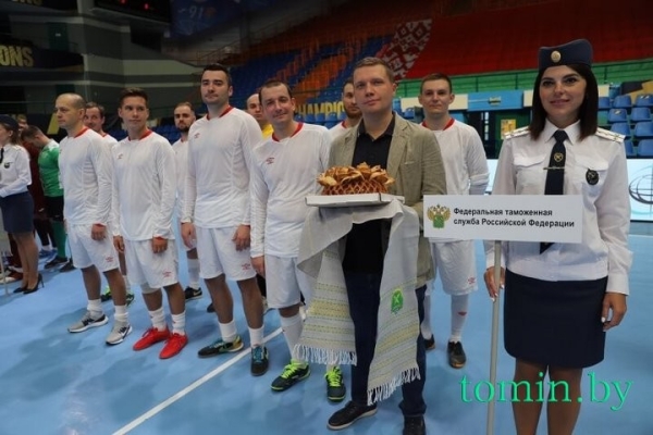 В Бресте открылся международный турнир таможенных служб по мини-футболу