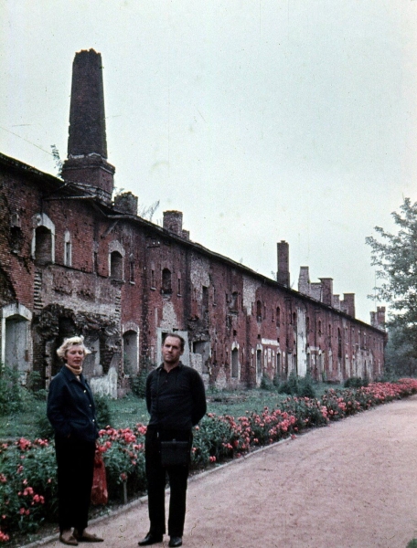 
                Вид на оборонительную казарму цитадели Брестской крепости, 1975 год
            