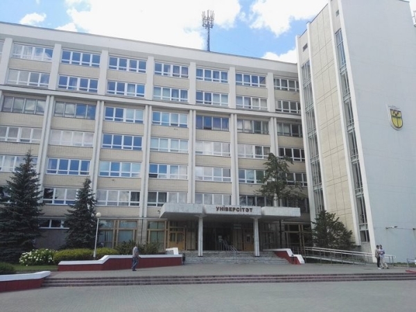 В университетах ввели новые правила приема. Разбираемся, что изменилось