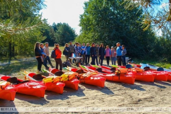 Маршрут для сплава на байдарках по Днепровско-Бугскому каналу и Мухавцу обустроили в Брестской области