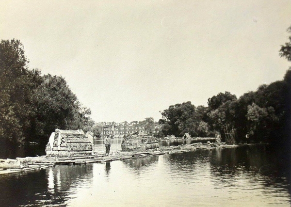 
                Как было раньше: Брест, вид с реки Буг
            